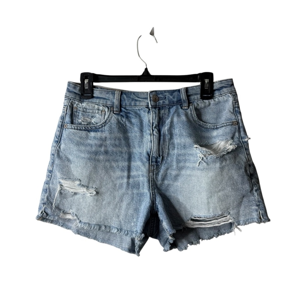 American Eagle Medium Wash Distressed Cutoff Floral Embroidered Mom shorts